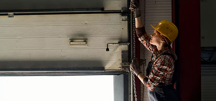 Addressing Common Garage Door Stoppage Issues in Corsicana, TX